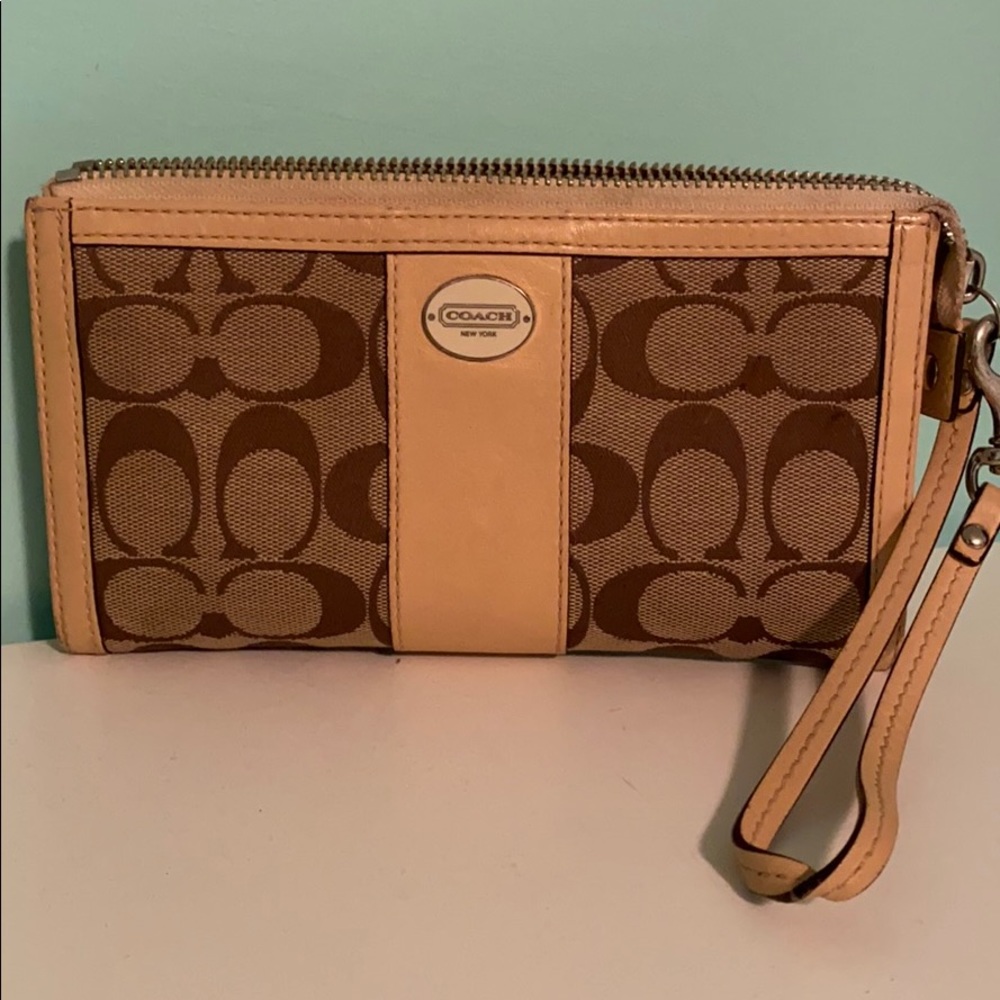 Coach Classic Style Wristlet